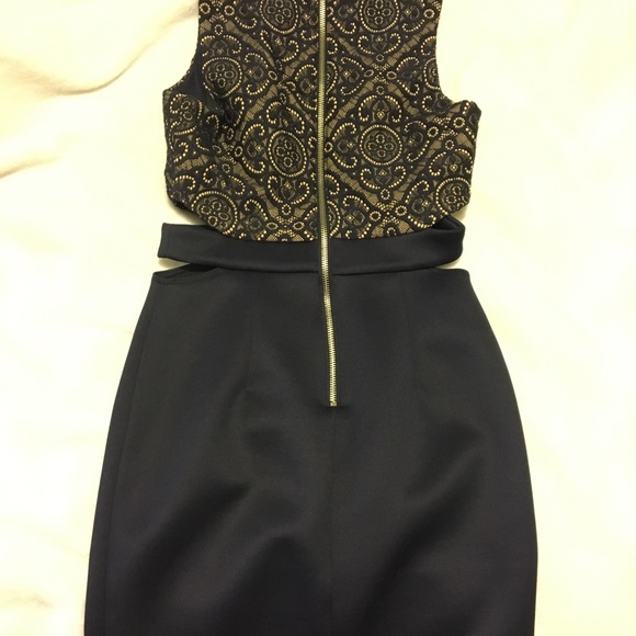 Dress - Picture 5 of 5